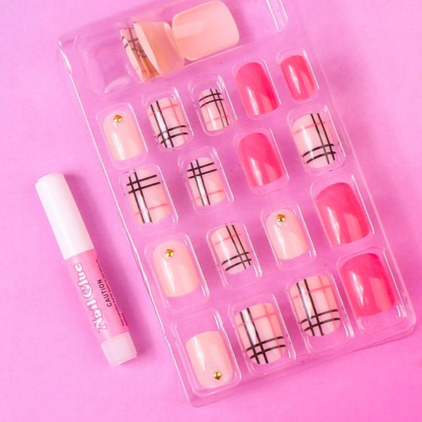 Attractive Peach & Pink Checked Faux Nail